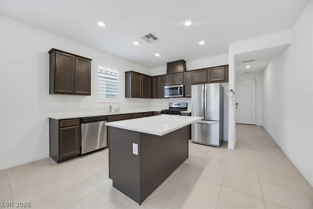 6819 Feather Hill, North Las Vegas, NV 89086