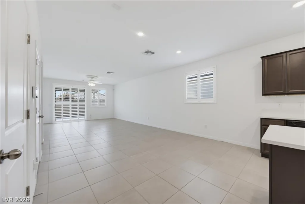 6819 Feather Hill, North Las Vegas, NV 89086