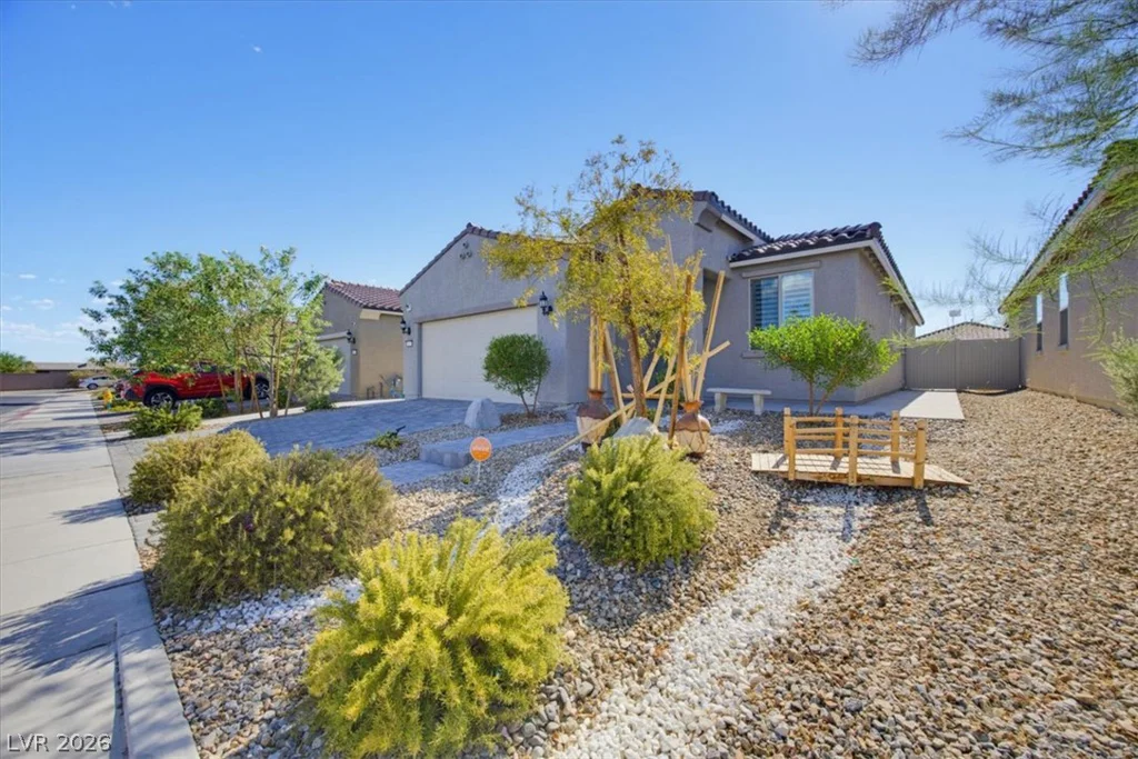 6819 Feather Hill, North Las Vegas, NV 89086