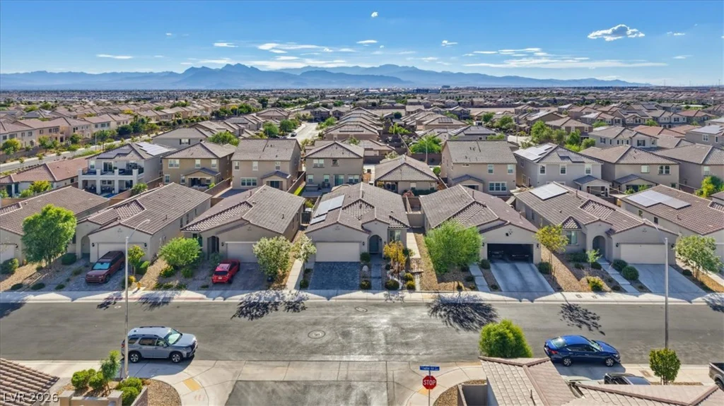 6819 Feather Hill, North Las Vegas, NV 89086