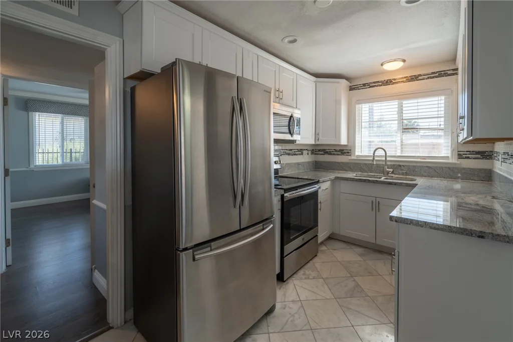 2101 Santa Paula, Las Vegas, NV 89104