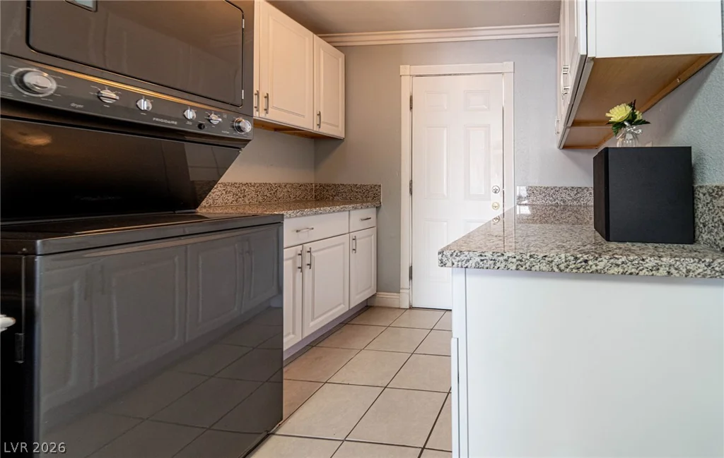 2101 Santa Paula, Las Vegas, NV 89104