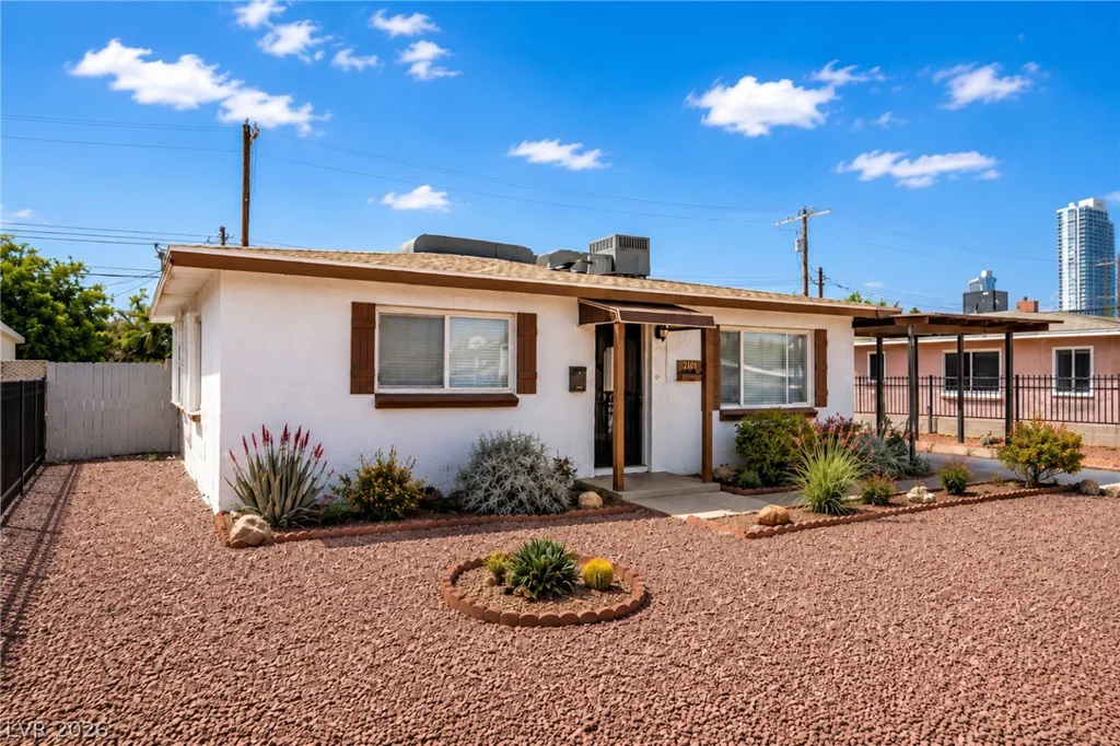2101 Santa Paula, Las Vegas, NV 89104