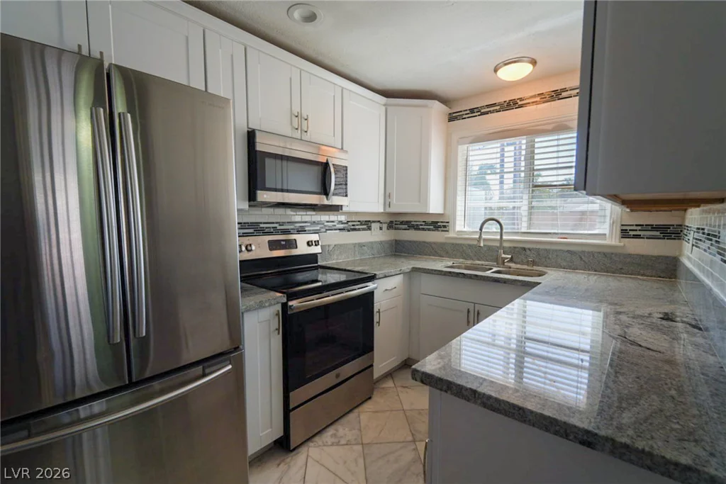 2101 Santa Paula, Las Vegas, NV 89104