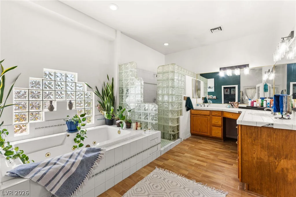 8810 Washburn, Las Vegas, NV 89149