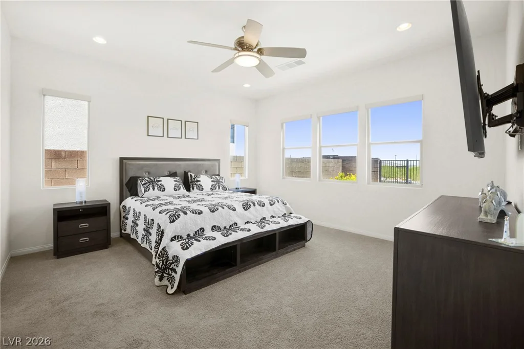 382 Nine Mile Creek, Las Vegas, NV 89138