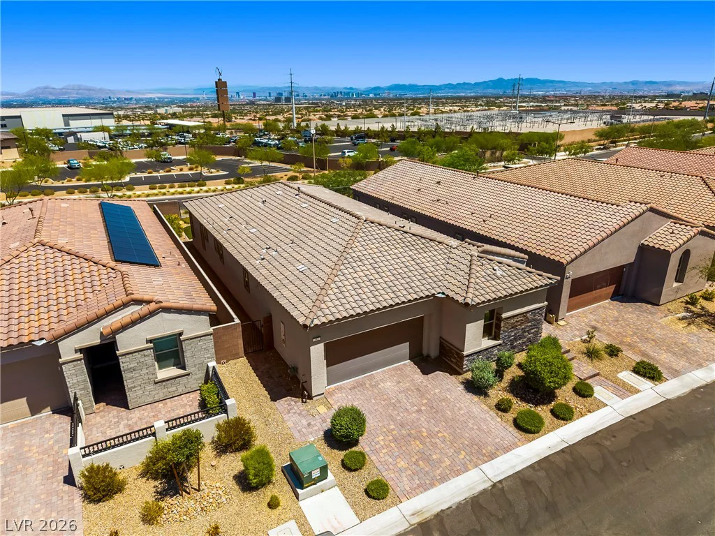 382 Nine Mile Creek, Las Vegas, NV 89138