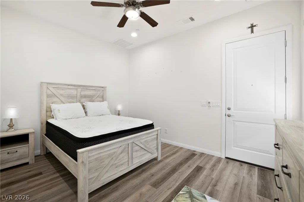 382 Nine Mile Creek, Las Vegas, NV 89138