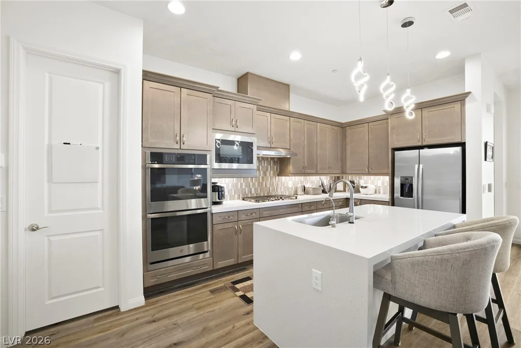 382 Nine Mile Creek, Las Vegas, NV 89138