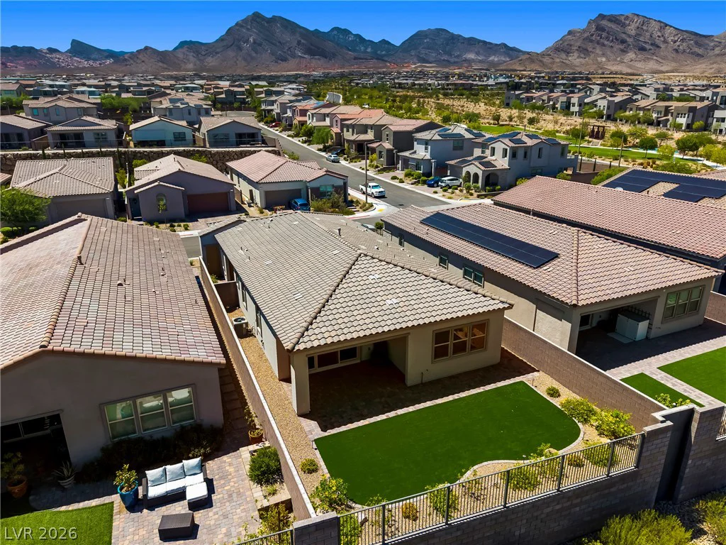 382 Nine Mile Creek, Las Vegas, NV 89138