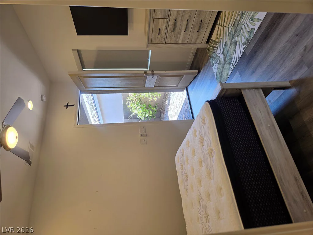 382 Nine Mile Creek, Las Vegas, NV 89138