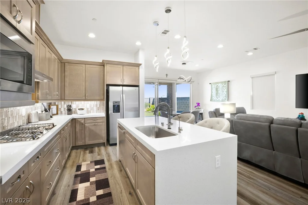 382 Nine Mile Creek, Las Vegas, NV 89138