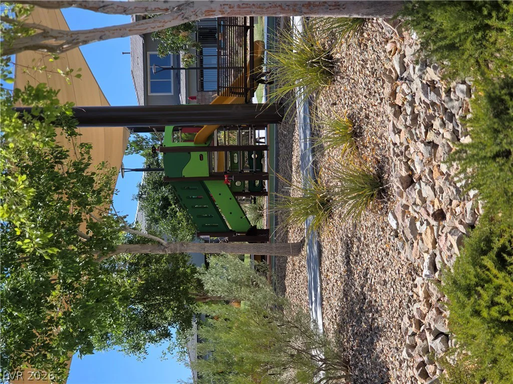 382 Nine Mile Creek, Las Vegas, NV 89138