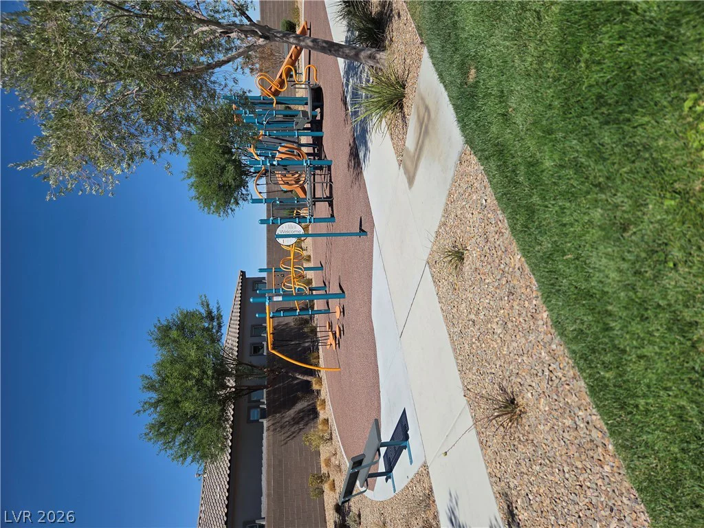 382 Nine Mile Creek, Las Vegas, NV 89138