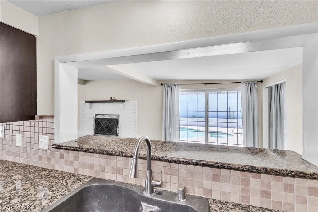 5101 Sun Valley, Las Vegas, NV 89122
