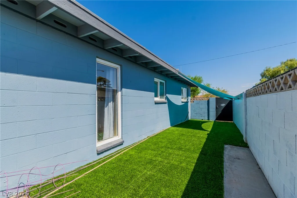 5101 Sun Valley, Las Vegas, NV 89122