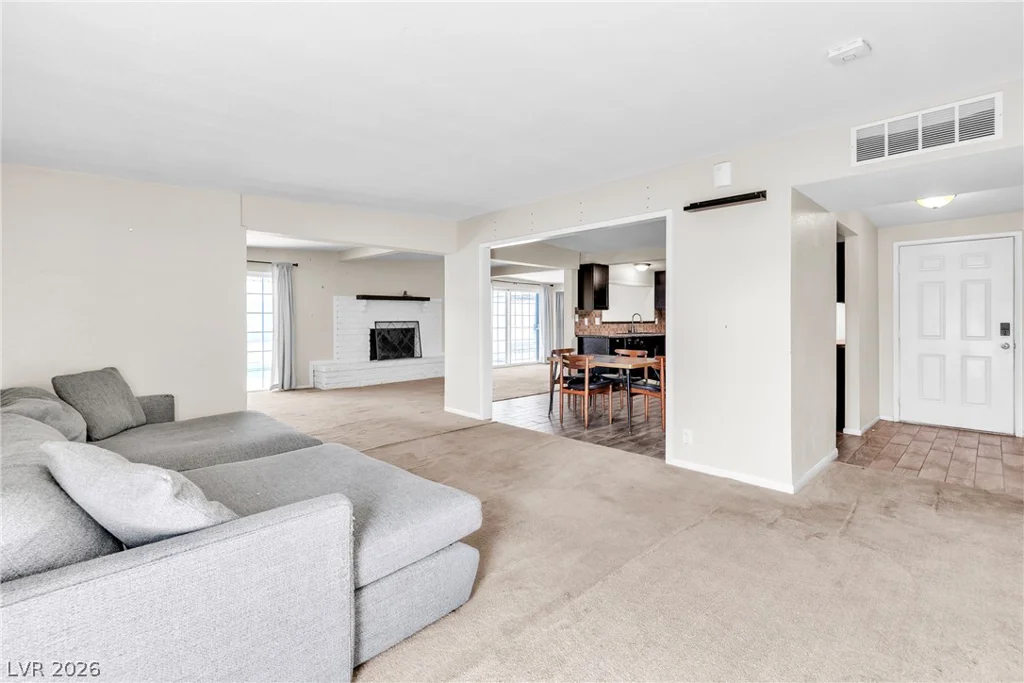 5101 Sun Valley, Las Vegas, NV 89122