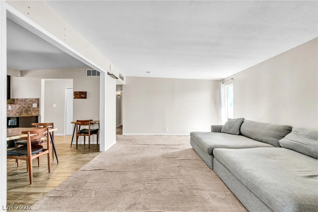 5101 Sun Valley, Las Vegas, NV 89122