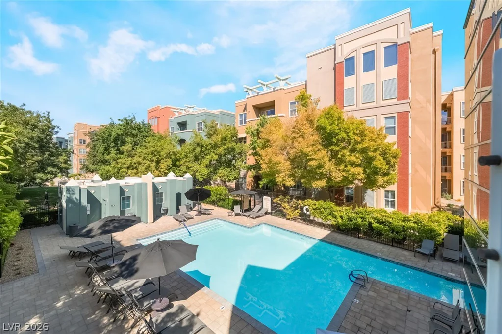 68 Serene, Las Vegas, NV 89123