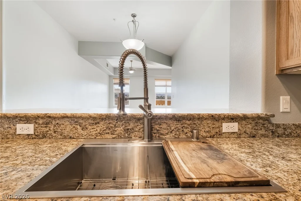 68 Serene, Las Vegas, NV 89123