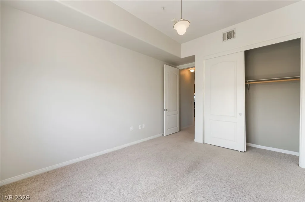 68 Serene, Las Vegas, NV 89123