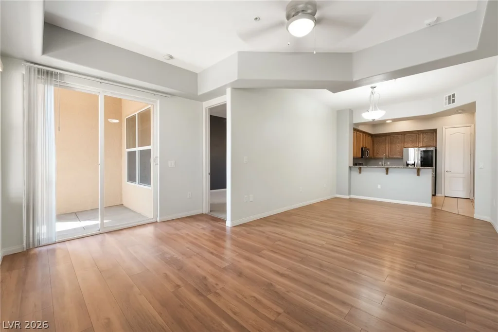 68 Serene, Las Vegas, NV 89123