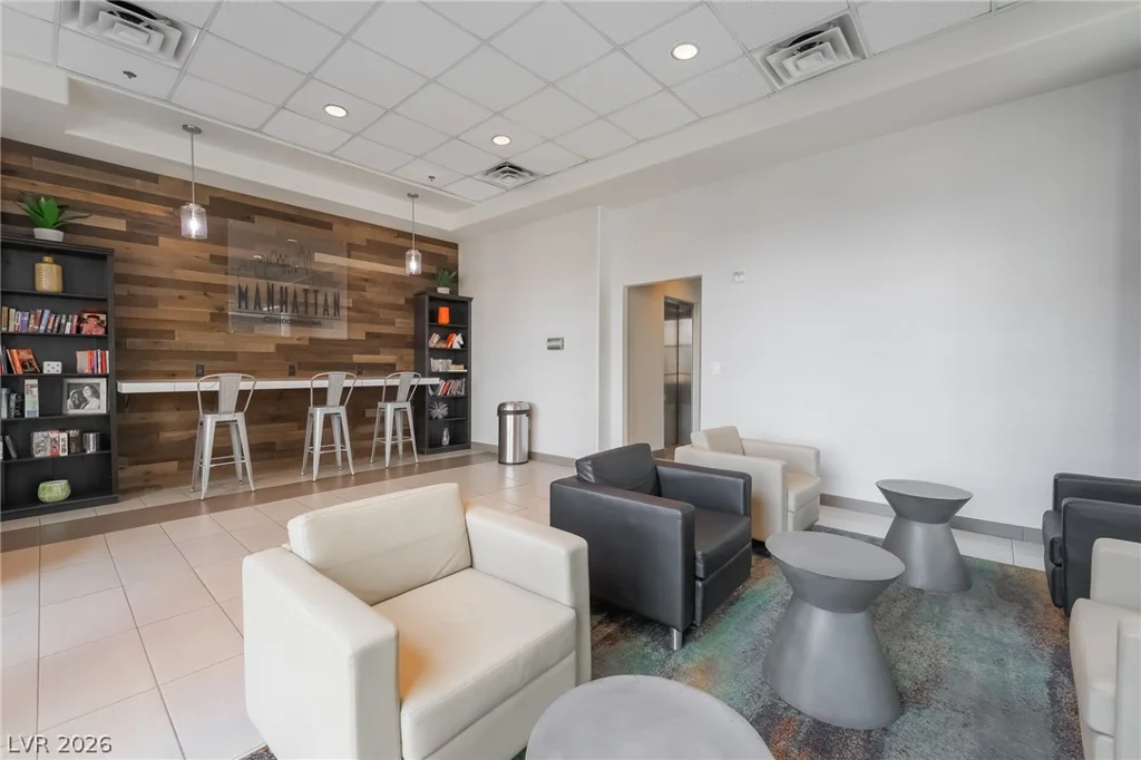 68 Serene, Las Vegas, NV 89123