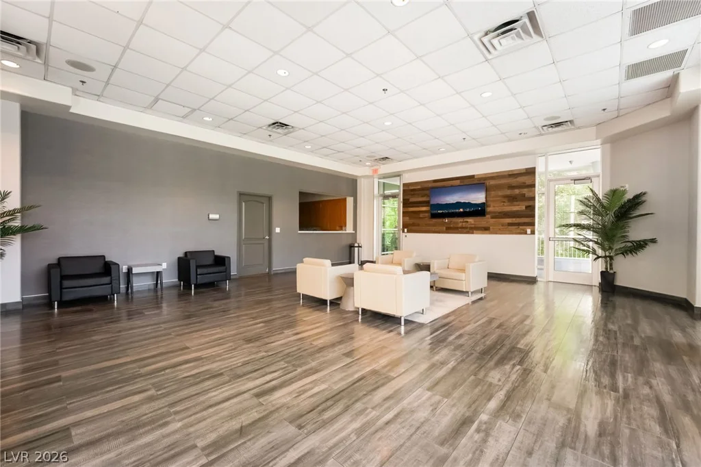 68 Serene, Las Vegas, NV 89123