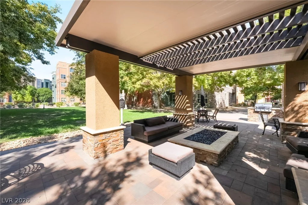 68 Serene, Las Vegas, NV 89123