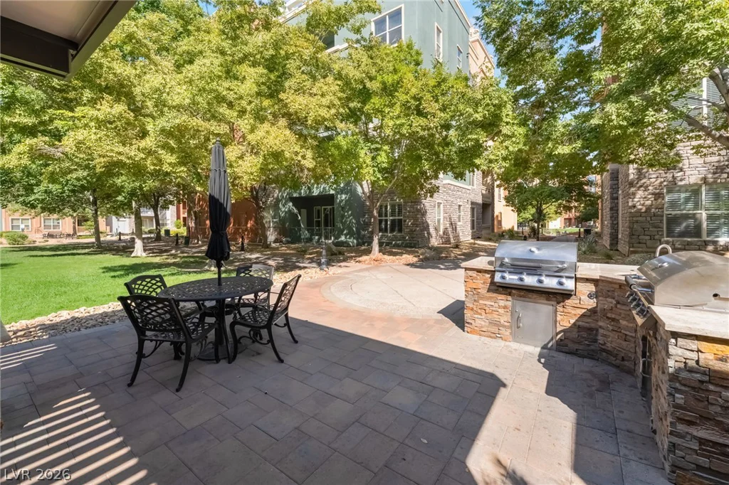 68 Serene, Las Vegas, NV 89123