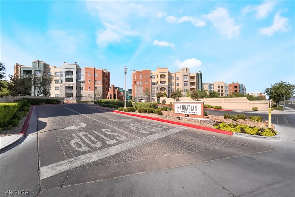 68 Serene, Las Vegas, NV 89123