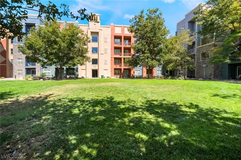 68 Serene, Las Vegas, NV 89123