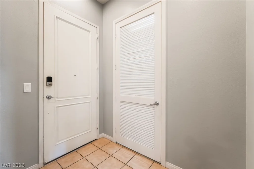 68 Serene, Las Vegas, NV 89123