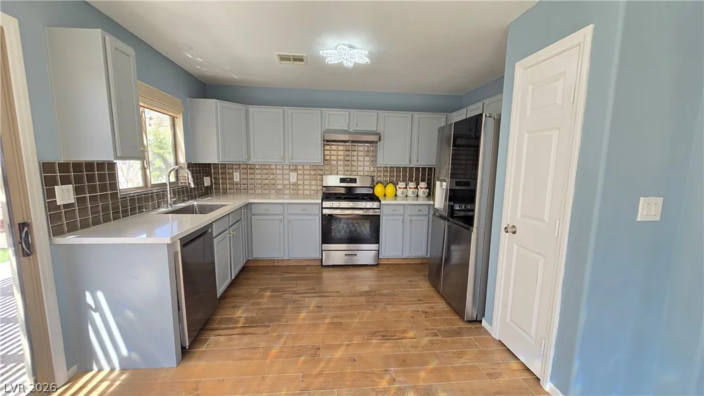 9671 Giddings, Las Vegas, NV 89148