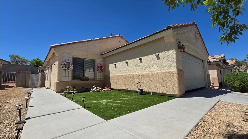 9671 Giddings, Las Vegas, NV 89148