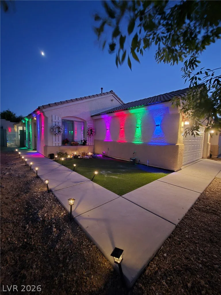 9671 Giddings, Las Vegas, NV 89148