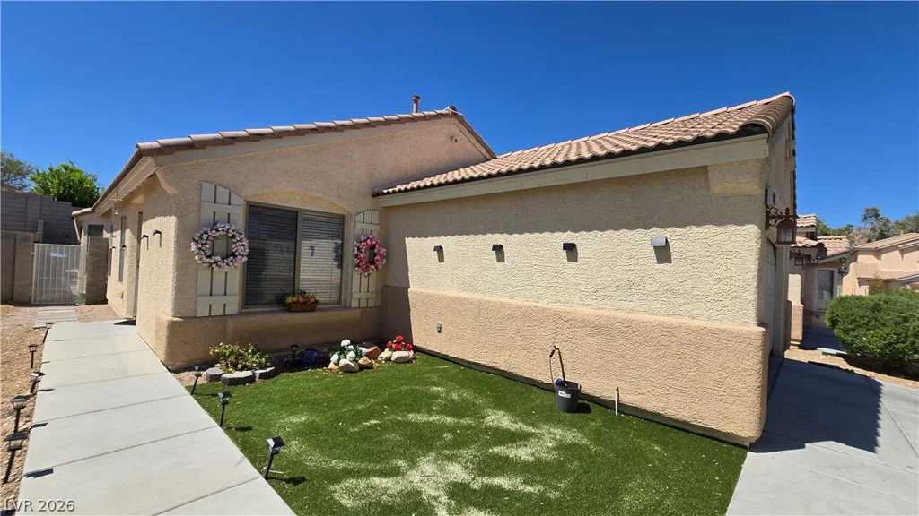 9671 Giddings, Las Vegas, NV 89148