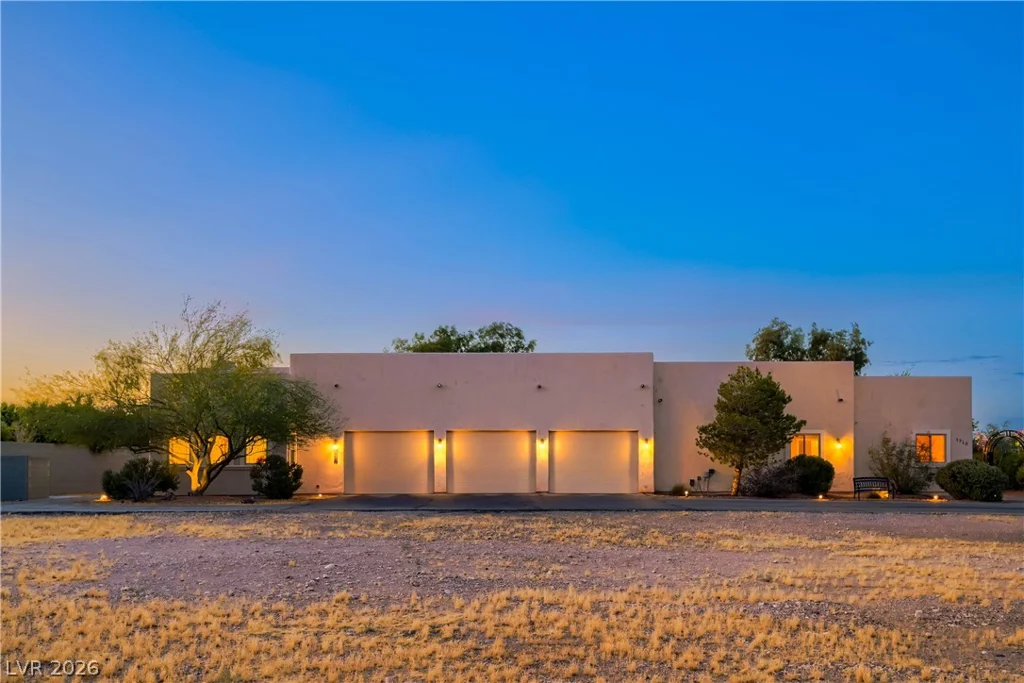 3910 Pebble, Las Vegas, NV 89139