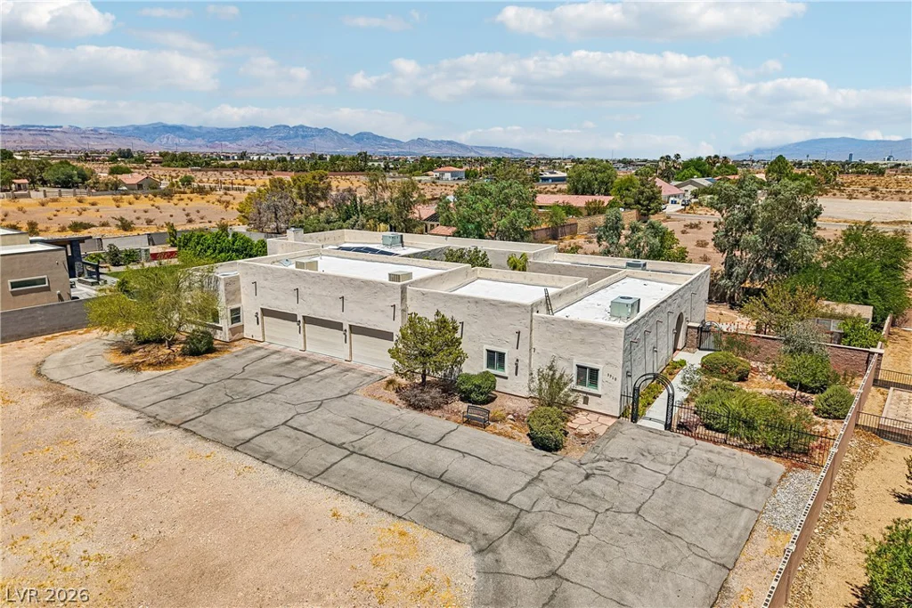 3910 Pebble, Las Vegas, NV 89139
