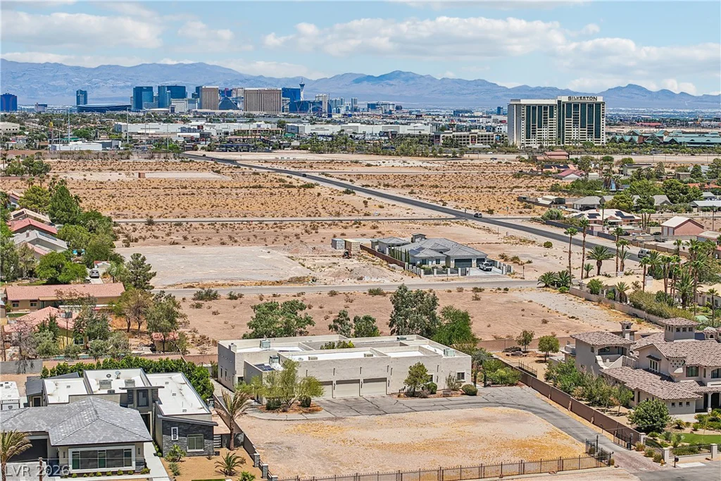 3910 Pebble, Las Vegas, NV 89139