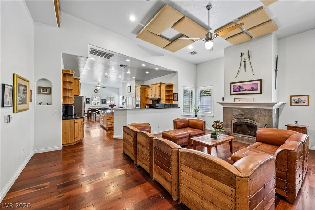 3910 Pebble, Las Vegas, NV 89139