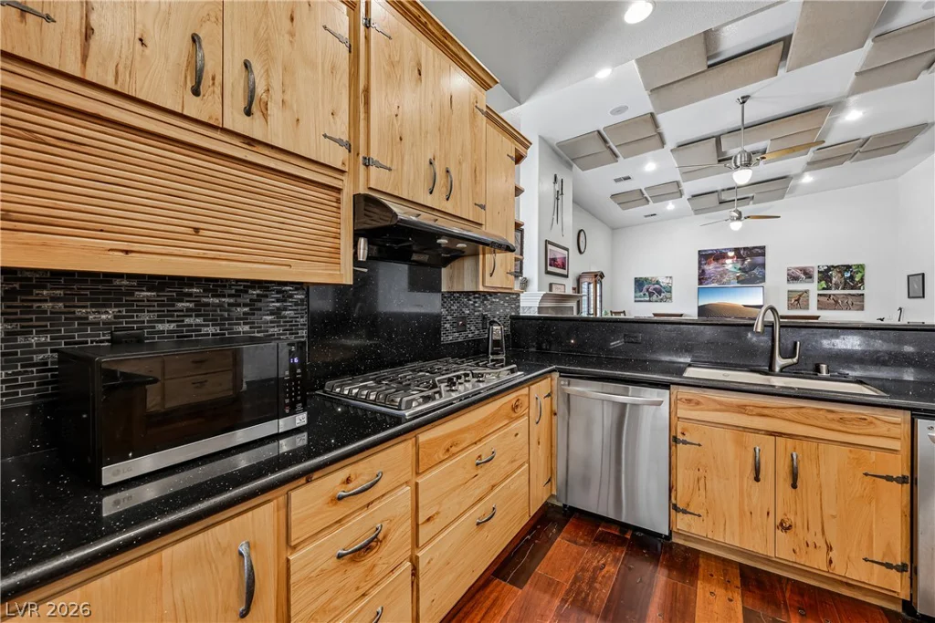 3910 Pebble, Las Vegas, NV 89139