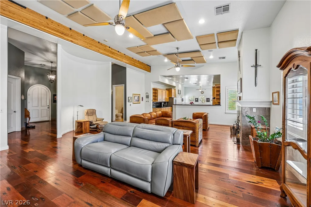 3910 Pebble, Las Vegas, NV 89139