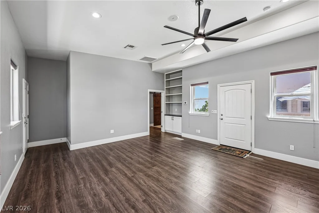 3910 Pebble, Las Vegas, NV 89139