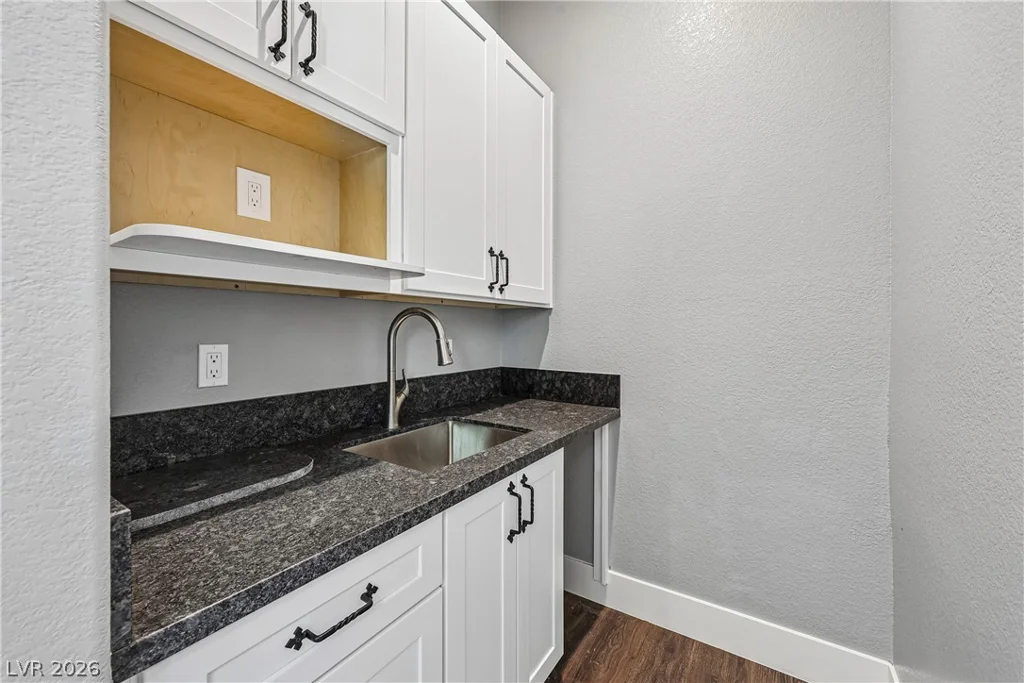 3910 Pebble, Las Vegas, NV 89139