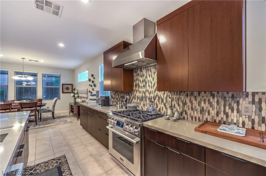 6841 Peakview, North Las Vegas, NV 89084