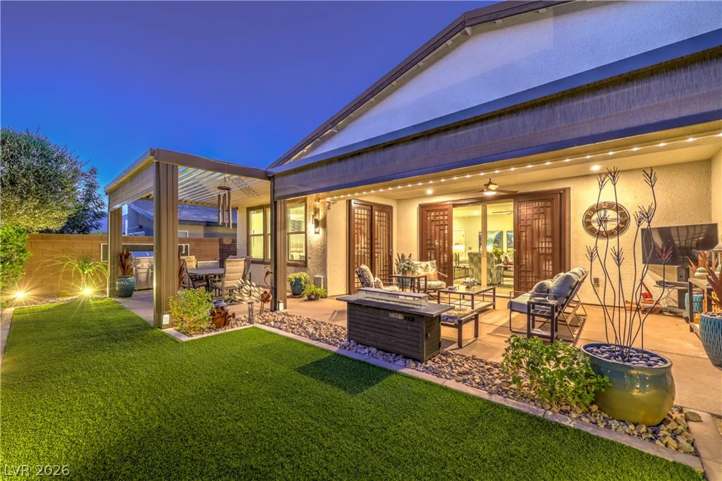 6841 Peakview, North Las Vegas, NV 89084
