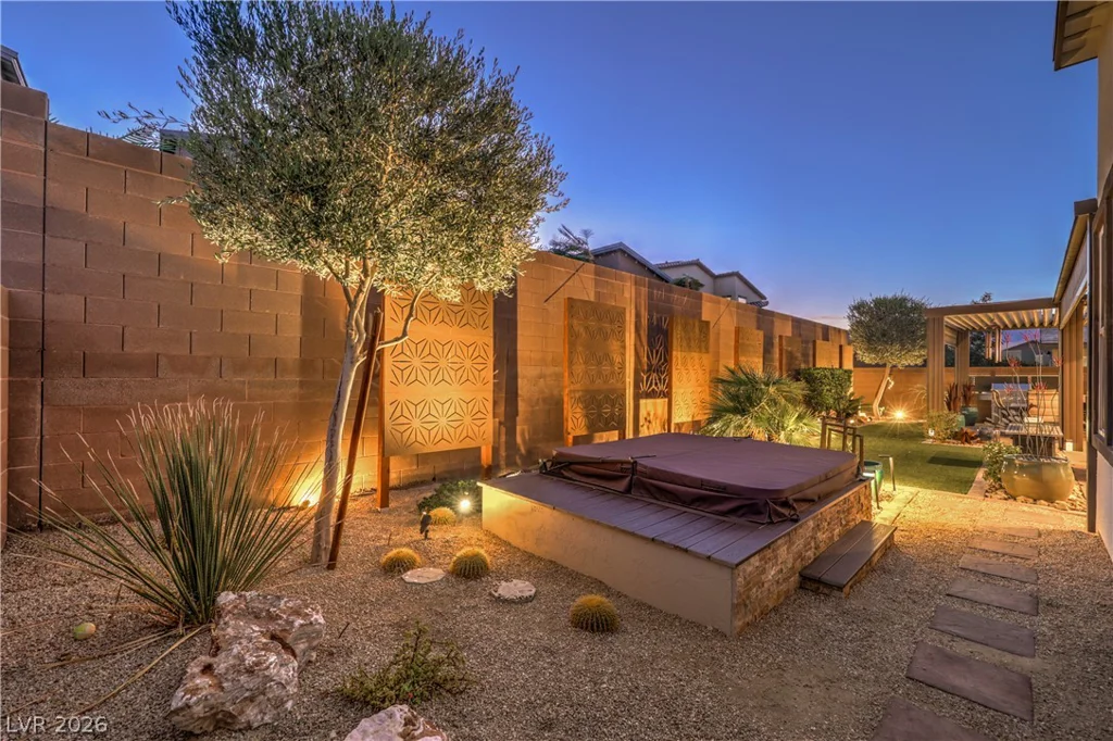 6841 Peakview, North Las Vegas, NV 89084
