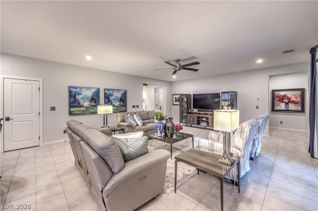6841 Peakview, North Las Vegas, NV 89084