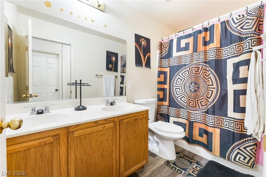 2824 King Michael, North Las Vegas, NV 89086